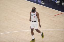 哈登重返赛场，晋级下一阶段首场状态出色，加拿大队观众沸腾！(2025lpl第二阶段赛程表)-九游网页官网